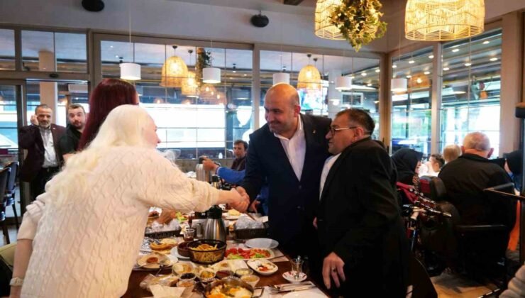 AK Parti Eskişehir İl Başkanı Albayrak, engelli bireyler ile buluştu