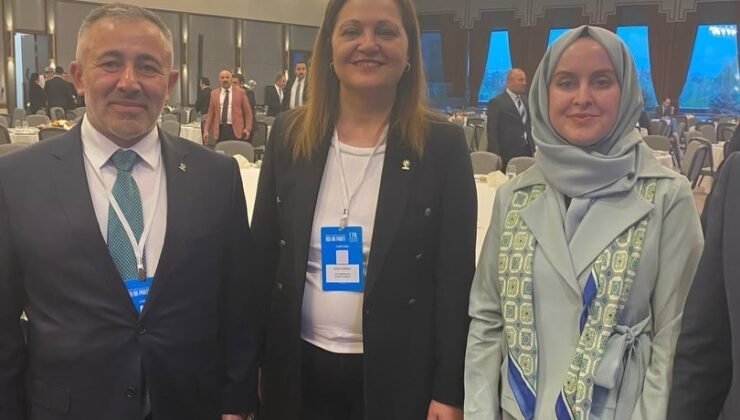 AK Parti’ye geçen Afyonkarahisar Belediye Başkanı Burcu Köksal’a ilk tebrik Bilecik’ten