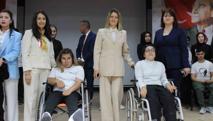 Altıntaş’ta özel eğitim öğrencilerinden anlamlı etkinlik