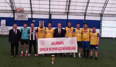 Aslanapa’da kurumlar arası futbol turnuvası tamamlandı
