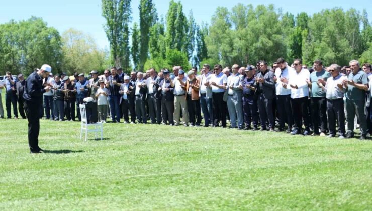 Ayvalı Mahallesi’nde yağmur ve şükür duası yapıldı