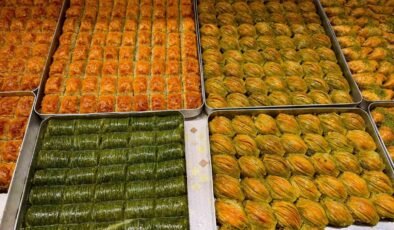 Bayrama sayılı günler kala baklava ve lokum satışları arttı