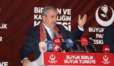 BBP Genel Başkanı Destici: “Böyle giderse, nüfusumuz 50 milyonun altına düşer”
