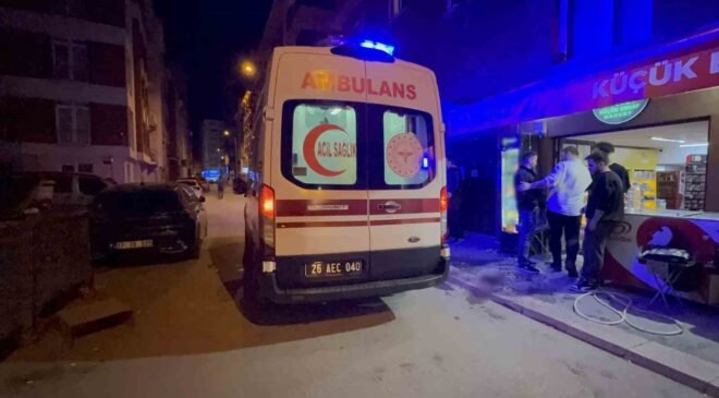 Bıçaklı kavgada 16 yaşındaki çocuk yaralandı