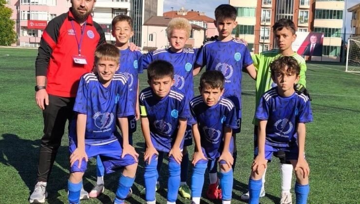 Bilecik U11 Gençler Ligi’nde 1299 Bilecikspor Kulübü, BFA’yı farklı yendi