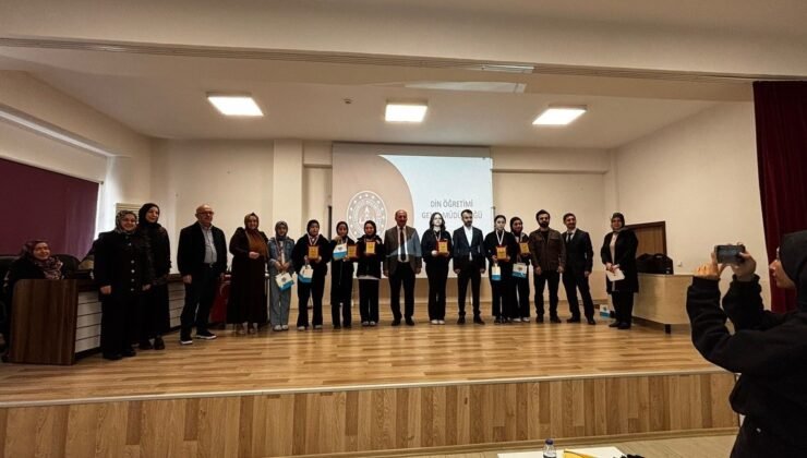 Bilecik’te Kur’an-ı Kerim okuma yarışmasında ödüller sahiplerini buldu