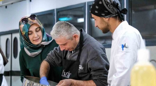 Bilecik’te özel ihtiyaçlı bireyler pasta ve tatlı yaptı