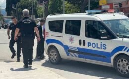 Boşanma aşamasında karısını bıçaklayacaktı, polis tam zamanında müdahale etti