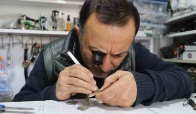 Büyük mekanizmadan kol saatlerine saatçilik mesleğinin sabır isteyen yolculuğu