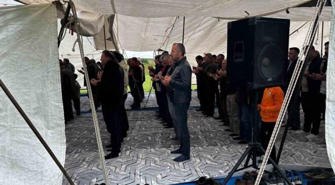 Çandır Mahallesi’nde şükür duası edildi