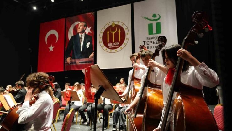 Çocuk Senfoni Orkestrası’nın konseri ayakta alkışlandı