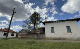 Ecdada ait 143 yıllık cami restorasyon bekliyor
