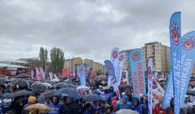 Eskişehir’de 1 Mayıs 2 bin kişi ile kutlandı