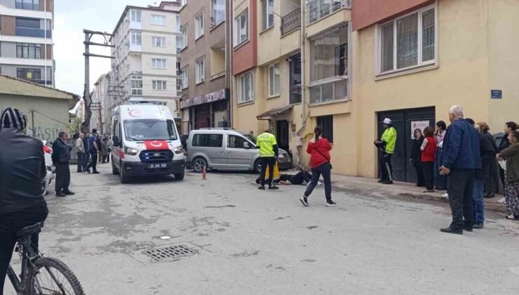 Eskişehir’de araç yayalara çarptı: 2’si ağır 3 yaralı