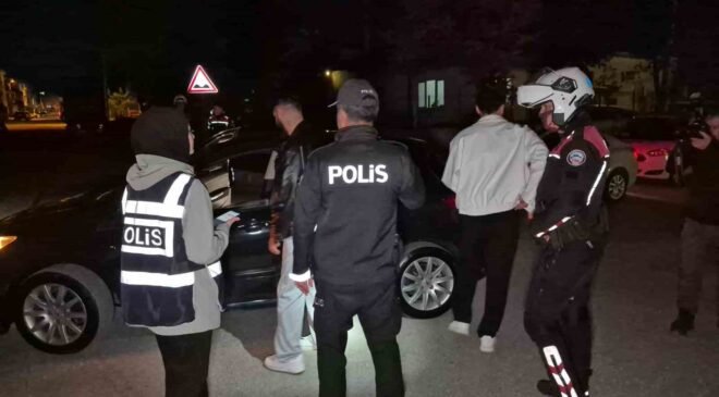 Eskişehir’de asayiş uygulamasında 298 şahıs ve 114 araç sorgulandı