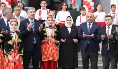Eskişehir’de Doktor Mustafa Çamkoru Ortaokulu açıldı
