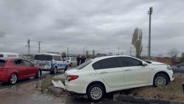 Eskişehir’de iki otomobil çarpıştı: 1 yaralı