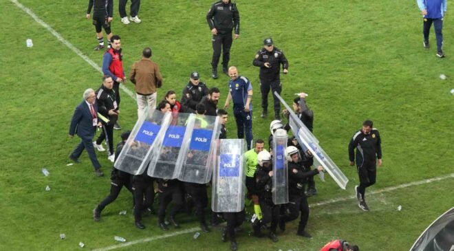 Eskişehir’de play-off mücadelesi olaylı bitti