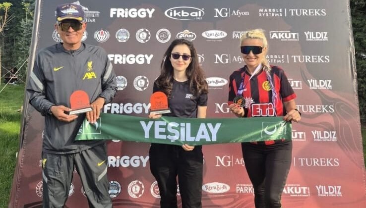 Eskişehirli AFAD Gönüllüleri Pistlerde Fırtına Estirdi: İki Günde 4 Kürsü Başarısı