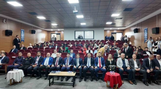 Gediz’de bilim rüzgarı: Uluslararası sosyal bilimler kongresi kapılarını açtı