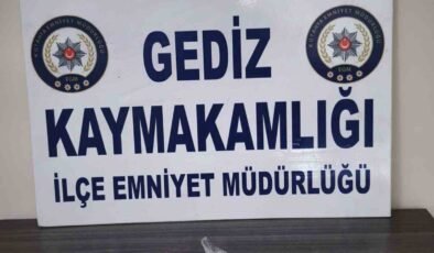 Gediz’de polis uyuşturucuya geçit vermiyor