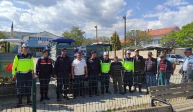 Gediz’de Trafik Haftası kapsamında bilgilendirme faaliyeti düzenlendi
