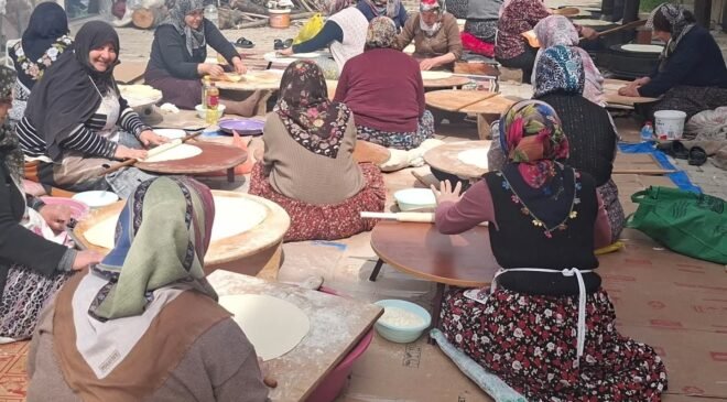 Hisarcık Cumhuriyet mahallesi kadınlarından gözleme hayrı