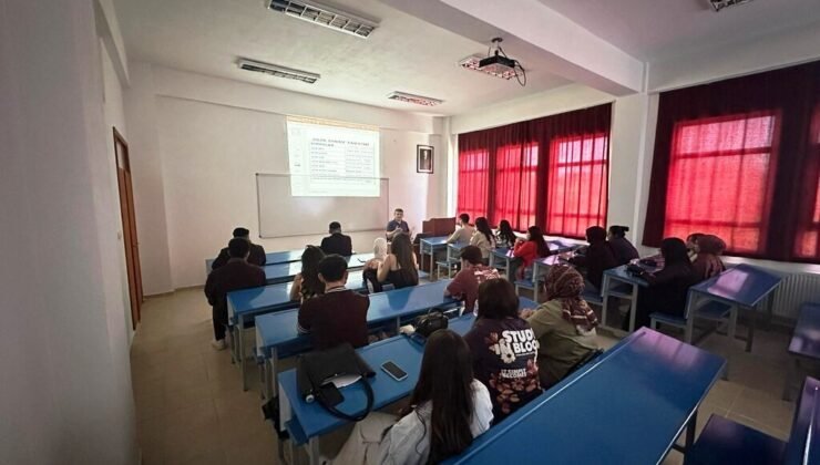 Hisarcık MYO’da “Danışman-Öğrenci Paylaşım Saatleri” etkinliği