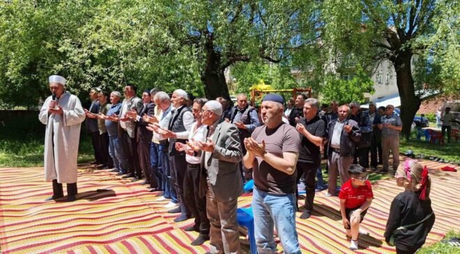Hisarcık Yukarı Yoncaağaç köyünde şükür duası düzenlendi