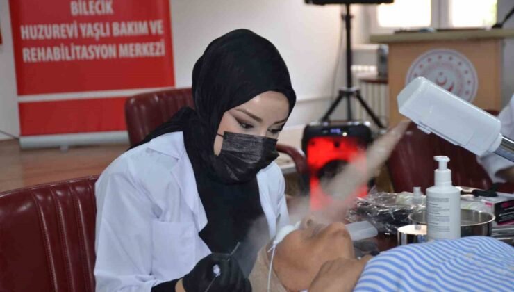 Huzurevi sakinlerine Anneler Günü’nde anlamlı dokunuş