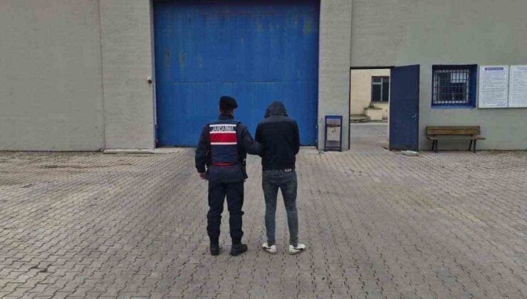 Jandarma çeşitli suçlardan aranan 46 kişiyi yakaladı