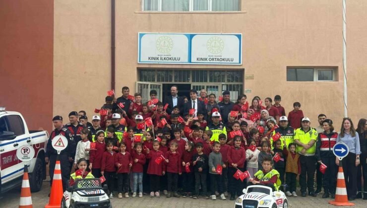 Kaymakam Kara’dan miniklere hayat kurtaran uyarı