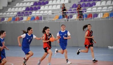 Kulüpler Hentbol Minik Kızlar İl Birinciliği Müsabakaları tamamlandı