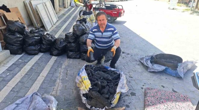 Kurban Bayramı yaklaştı, Hisarcık’ta mangal kömürü satışları arttı
