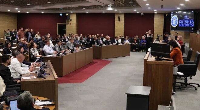 Kütahya Belediye Meclisi’nde ’Kesin Hesap Kararı’ reddedildi