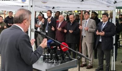 Kütahya’da Canlı Hayvan Pazarı hizmete açıldı