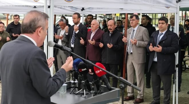 Kütahya’da Canlı Hayvan Pazarı hizmete açıldı