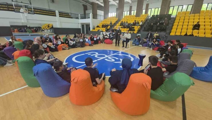 Kütahya’da işitme engelli bireyler ve öğrenciler “Ritimde Birlikteyiz” etkinliğinde buluştu