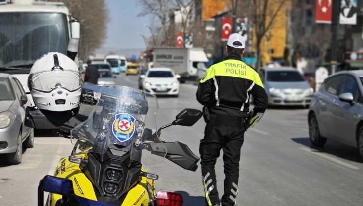 Kütahya’da motosiklet sürücülerine yönelik trafik denetimi