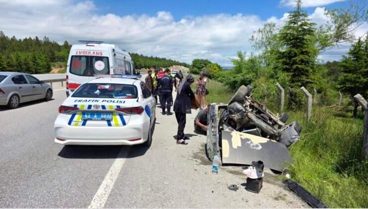 Kütahya’da takla atan otomobilde 4 kişi yaralandı
