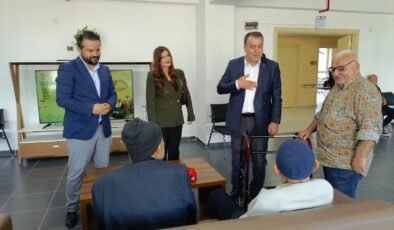 MHP Eskişehir Teşkilatından Huzurevi Sakinlerine Bayram Ziyareti