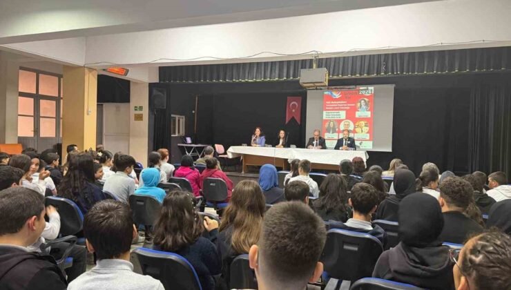 Öğrencilere meslek liselerinin önemi ve girişimcilik anlatıldı