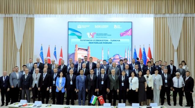 Rektör Adıgüzel, Buhara’da Anadolu Üniversitesi’nin küresel eğitim vizyonunu anlattı