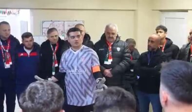 Şampiyonluk maçı öncesi takım kaptanından ağlatan konuşma