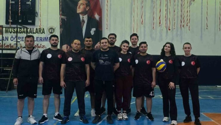 Şehit öğretmen anısına voleybol turnuvası
