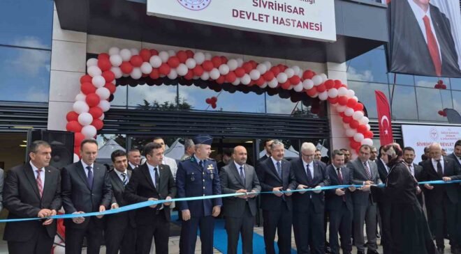 Sivrihisar Devlet Hastanesi, düzenlenen törenle açıldı