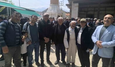 Şuhut’ta hacı adayları dualarla kutsal topraklara uğurlandı