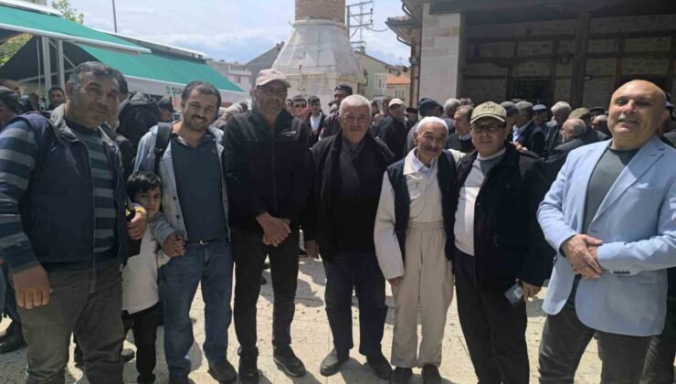 Şuhut’ta hacı adayları dualarla kutsal topraklara uğurlandı