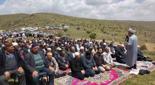 Şükür ve yağmur duası programı yoğun katılımla gerçekleştirildi
