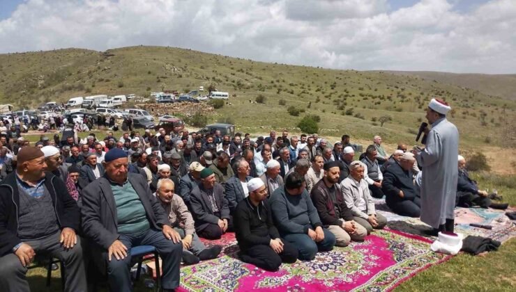 Şükür ve yağmur duası programı yoğun katılımla gerçekleştirildi